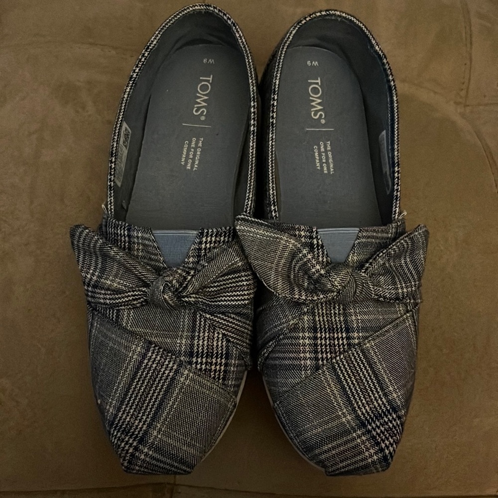 Toms shoes